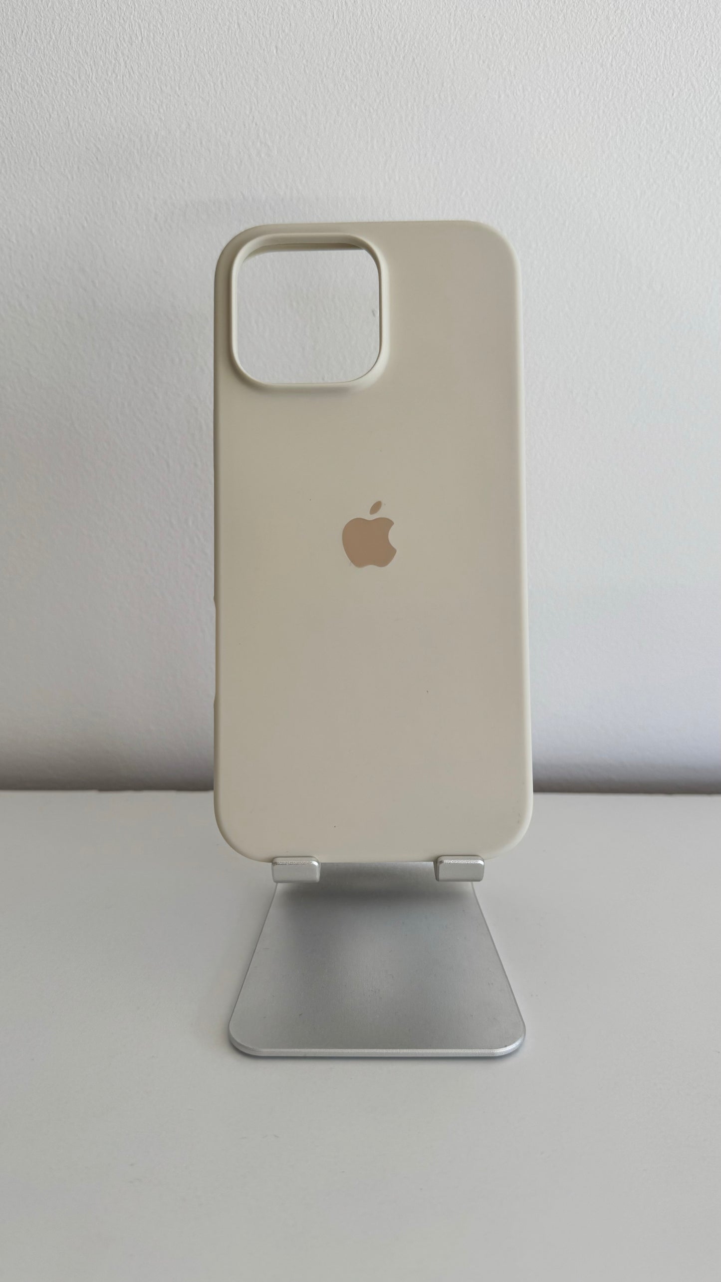 Silicon Case 16 Pro
